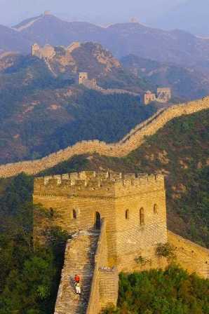 Путешествие по Великой стене Китая: наслаждение уникальной архитектурой