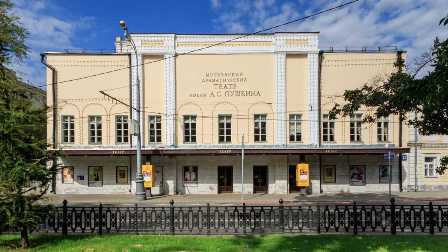 Самые популярные театры Москвы и почему они привлекают толпы зрителей