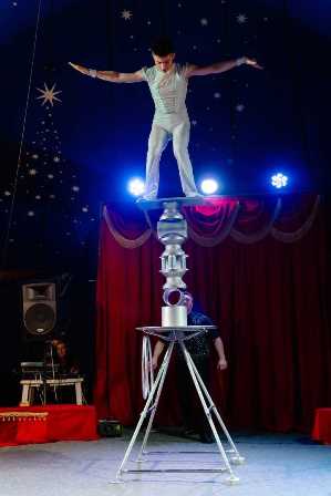 Цирк Шапито: трюки, акробатика и незабываемые представления