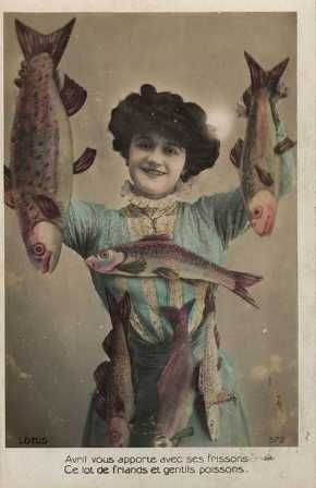 Забавные традиции празднования Дня апрельской рыбы.